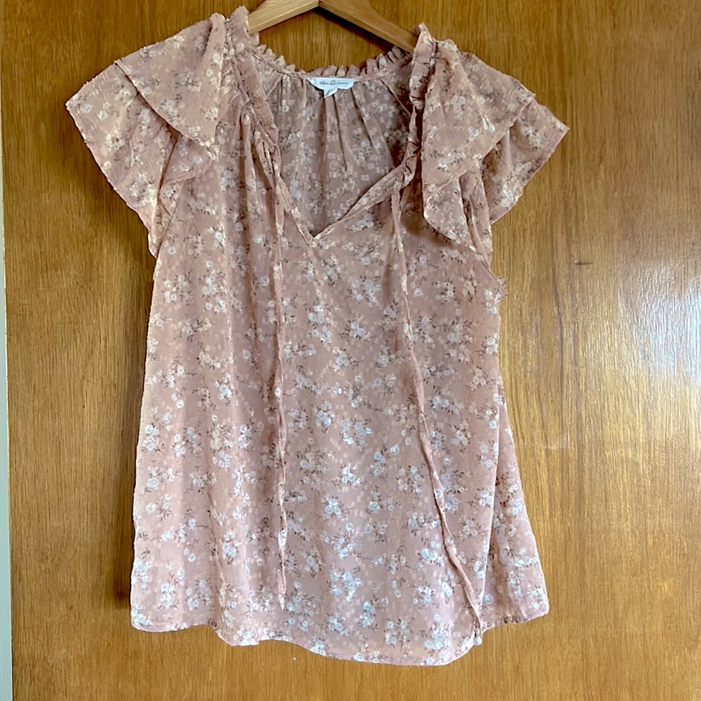 Womens medium blouse